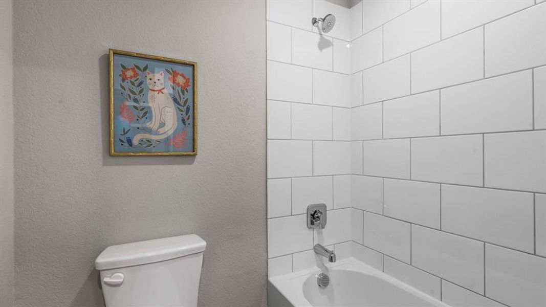 Close-up of interior finishes inside a home in Parkerville Meadows, DeSoto (Image 22).