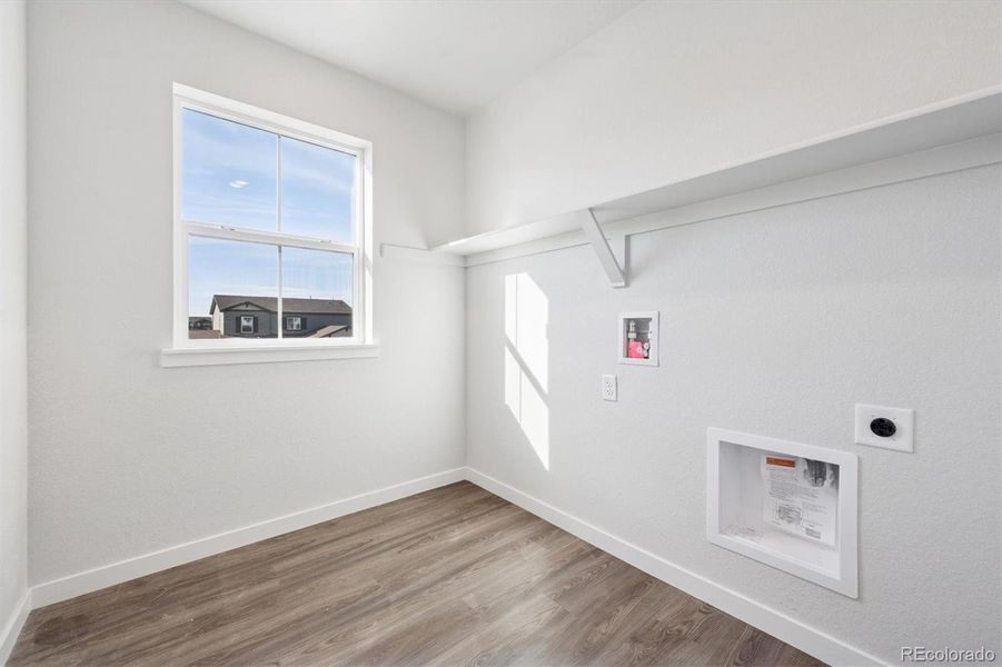 Spacious, unfurnished interior of a new home in The Aurora Highlands, Aurora (Image 22).