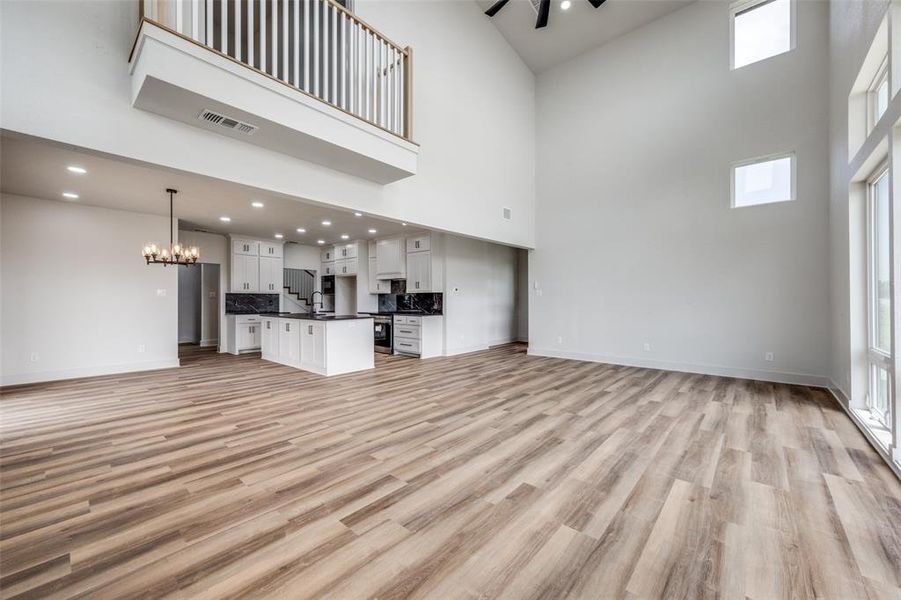 Spacious, unfurnished interior of a new home in , Bridgeport (Image 15).