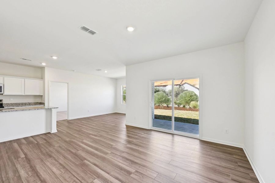 Representative unfurnished interior of a home built from the Luna by Starlight Homes in Glen Abbey, Kernersville (Image 15).