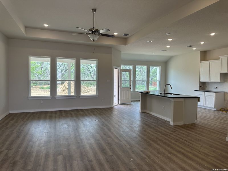Spacious, unfurnished interior of a new home in Jordan's Ranch, San Antonio (Image 7). Spacious, unfurnished interior of a new home in Jordan's Ranch, San Antonio (Image 7).