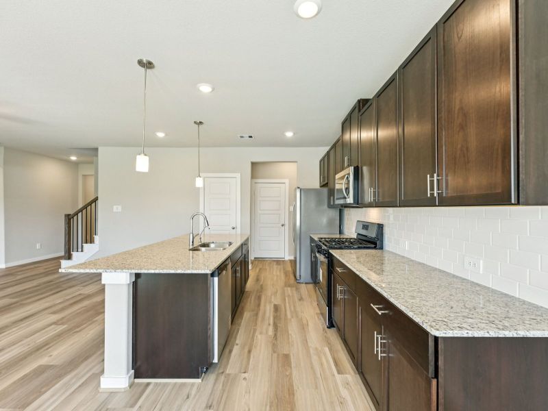 Furnished interior view inside a new home in Stewart's Ranch, Conroe (Image 4).