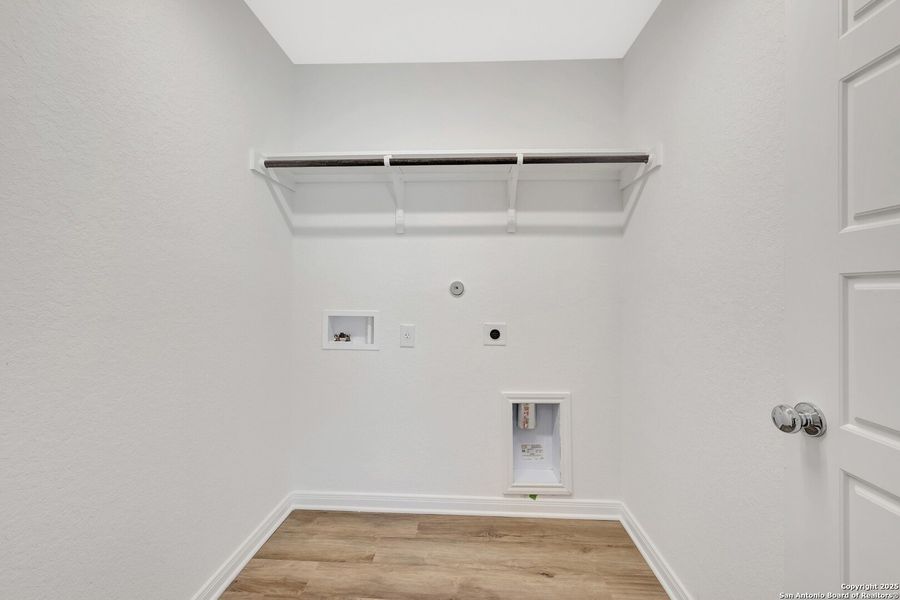 Spacious, unfurnished interior of a new home in Park Place, New Braunfels (Image 23). Spacious, unfurnished interior of a new home in Park Place, New Braunfels (Image 23).