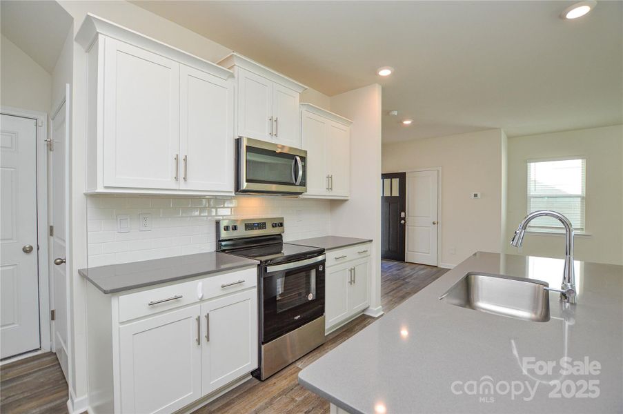 Furnished interior view inside a new home in Fergus Crossing, York (Image 7).