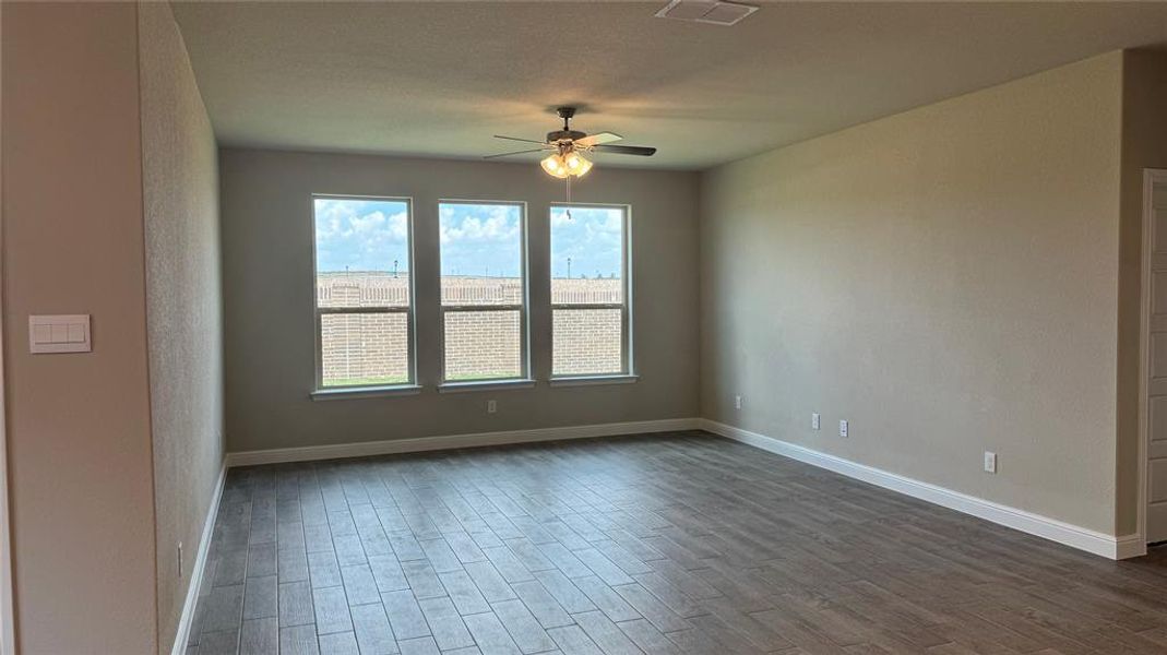 Spacious, unfurnished interior of a new home in Morningstar, Aledo (Image 11). Spacious, unfurnished interior of a new home in Morningstar, Aledo (Image 11).