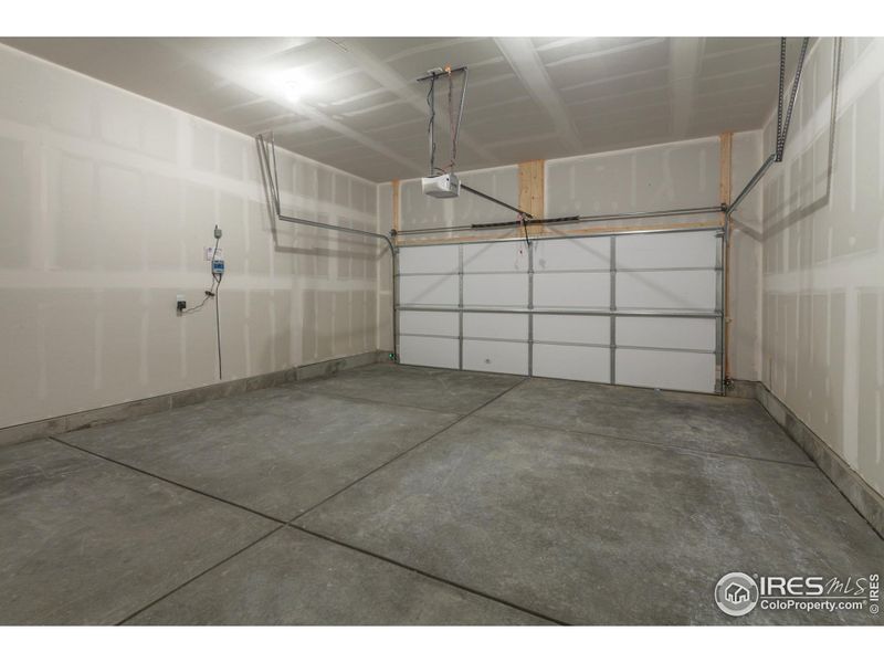 EXAMPLE PHOTO: GARAGE