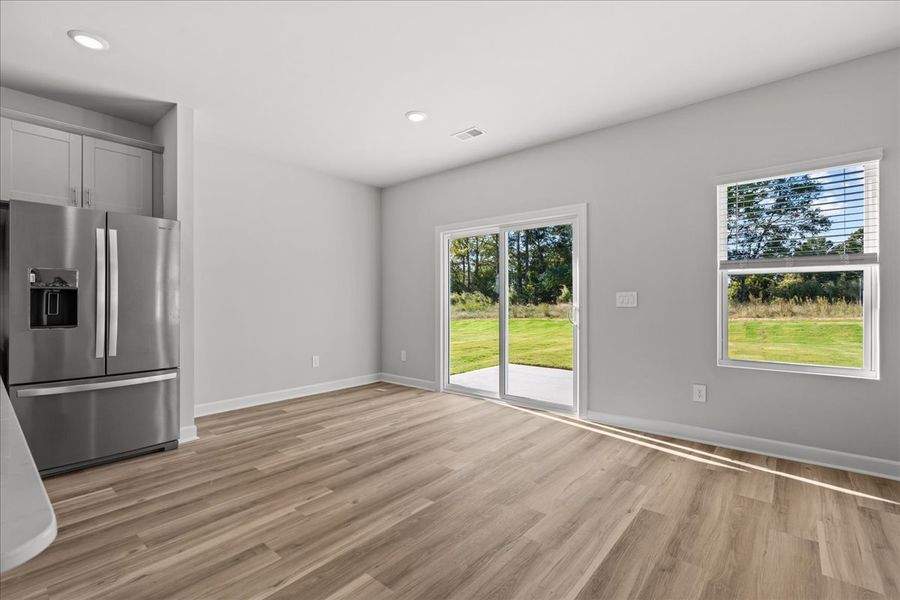 Spacious, unfurnished interior of a new home in Brayfield Manor - Signature Collection, Wellford (Image 9).