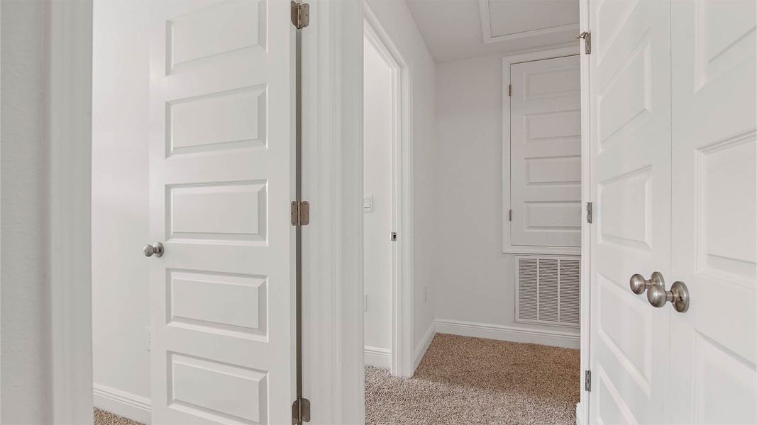 Spacious, unfurnished interior of a new home in Bayside at Ward Creek, Panama City Beach (Image 22).