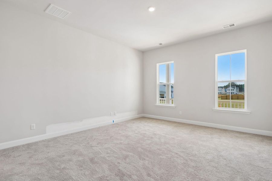 Spacious, unfurnished interior of a new home in Heron's Walk at Summers Corner, Summerville (Image 45).