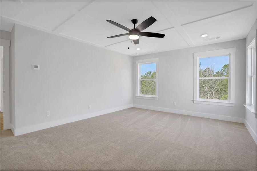 Spacious, unfurnished interior of a new home in Cambridge, Flowery Branch (Image 25).