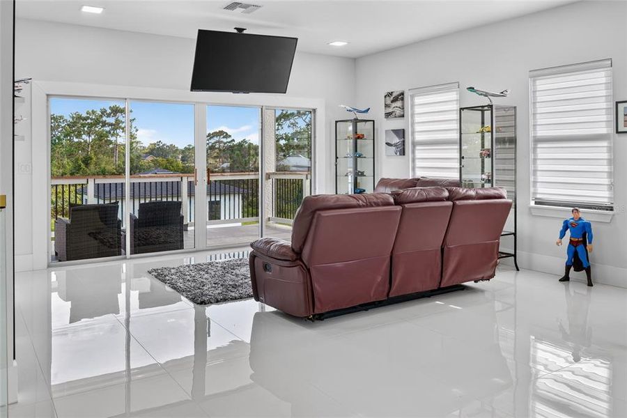 Furnished interior view inside a new home in , Orlando (Image 57). Furnished interior view inside a new home in , Orlando (Image 57).