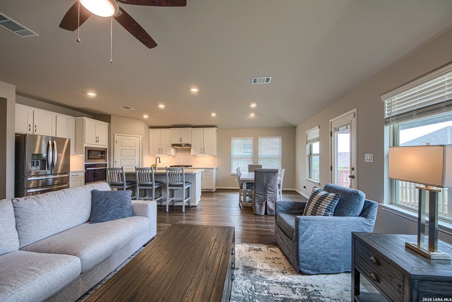 Furnished interior view inside a new home in Arcadia Ridge - Classic Series, San Antonio (Image 25).