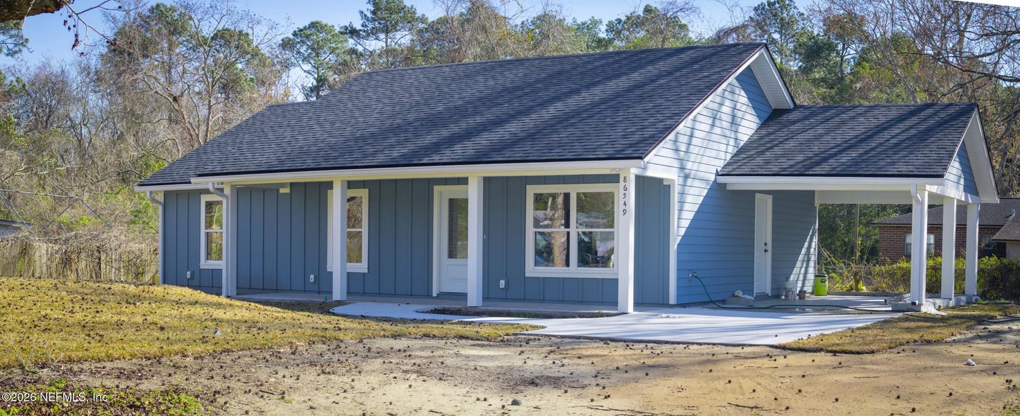 Exterior details and patio area of a home in , Yulee (Image 1). Exterior details and patio area of a home in , Yulee (Image 1).