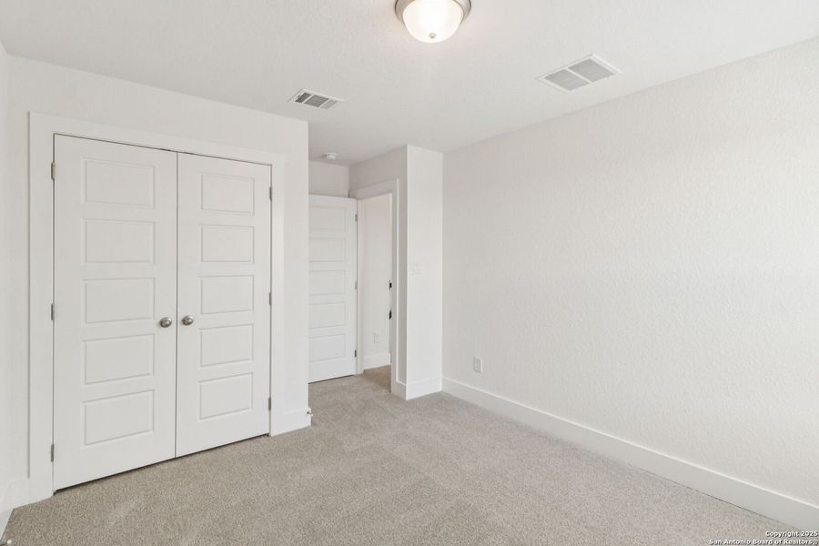Spacious, unfurnished interior of a new home in Comanche Ridge, San Antonio (Image 36). Spacious, unfurnished interior of a new home in Comanche Ridge, San Antonio (Image 36).