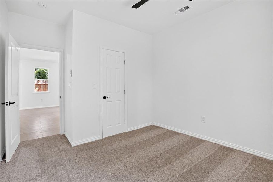 Spacious, unfurnished interior of a new home in , Paris (Image 24).
