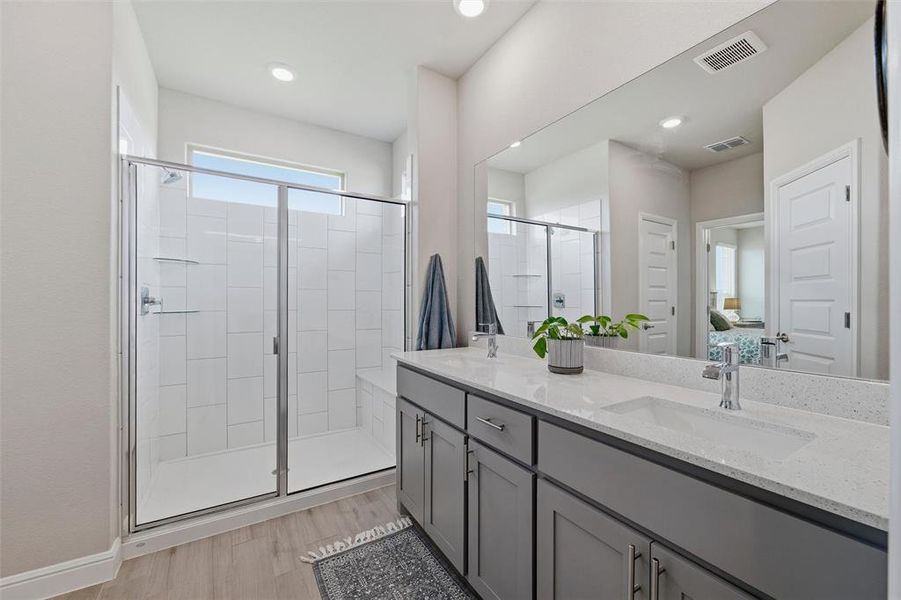 Furnished interior view inside a new home in , Cleburne (Image 12).