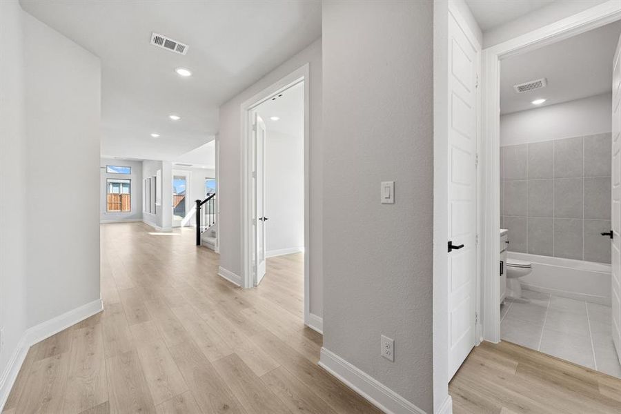 Spacious, unfurnished interior of a new home in Mantua Point Classics, Van Alstyne (Image 28). Spacious, unfurnished interior of a new home in Mantua Point Classics, Van Alstyne (Image 28).