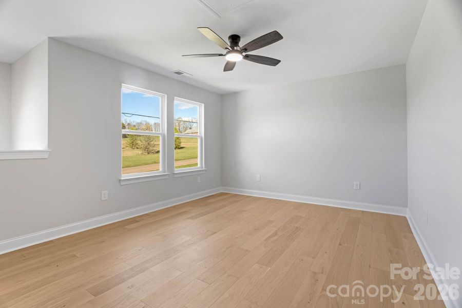 Spacious, unfurnished interior of a new home in , Lincolnton (Image 14).