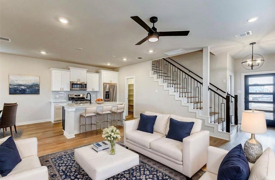 Furnished interior view inside a new home in Glendale Lakes, Rosharon (Image 8).