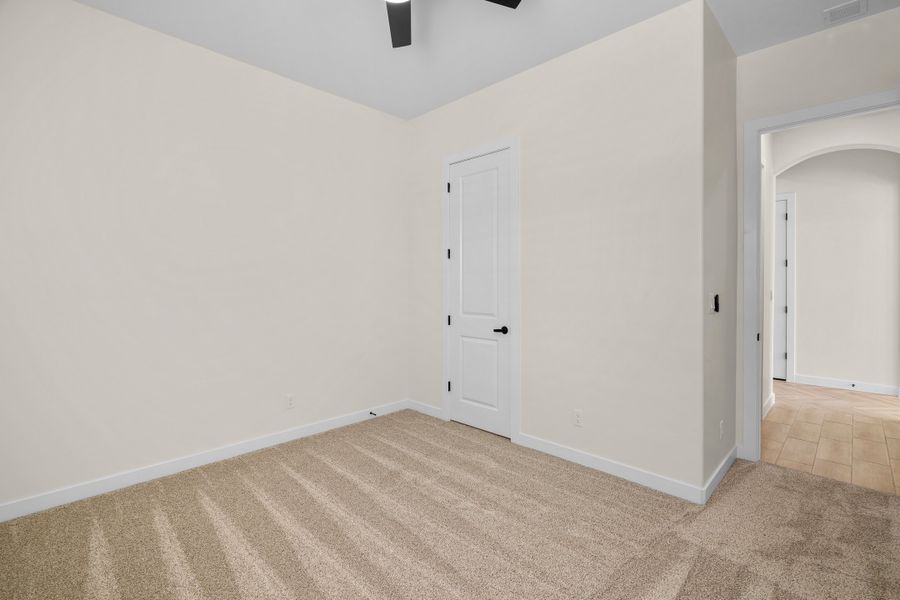 Representative unfurnished interior of a home built from the Pebble Beach by LEH. Homes in Summer Sky North, El Paso (Image 76). Representative unfurnished interior of a home built from the Pebble Beach by LEH. Homes in Summer Sky North, El Paso (Image 76).