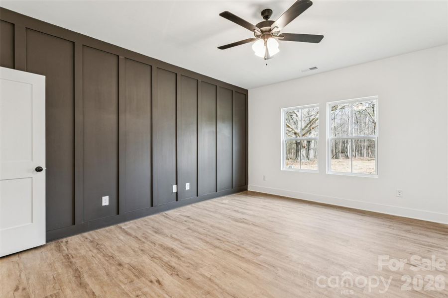 Spacious, unfurnished interior of a new home in , Harrisburg (Image 25).