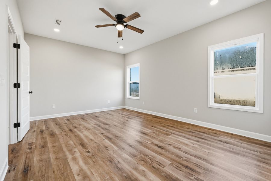 Spacious, unfurnished interior of a new home in , Crestview (Image 34).