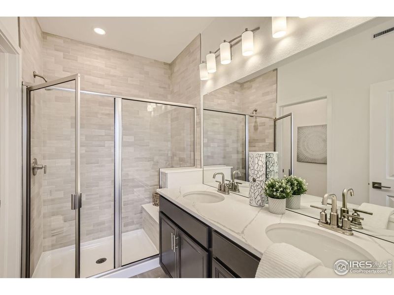 Furnished interior view inside a new home in Mountain Brook, Longmont (Image 6).