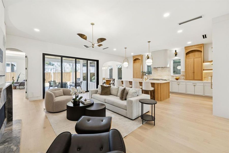 Furnished interior view inside a new home in , Dallas (Image 7).