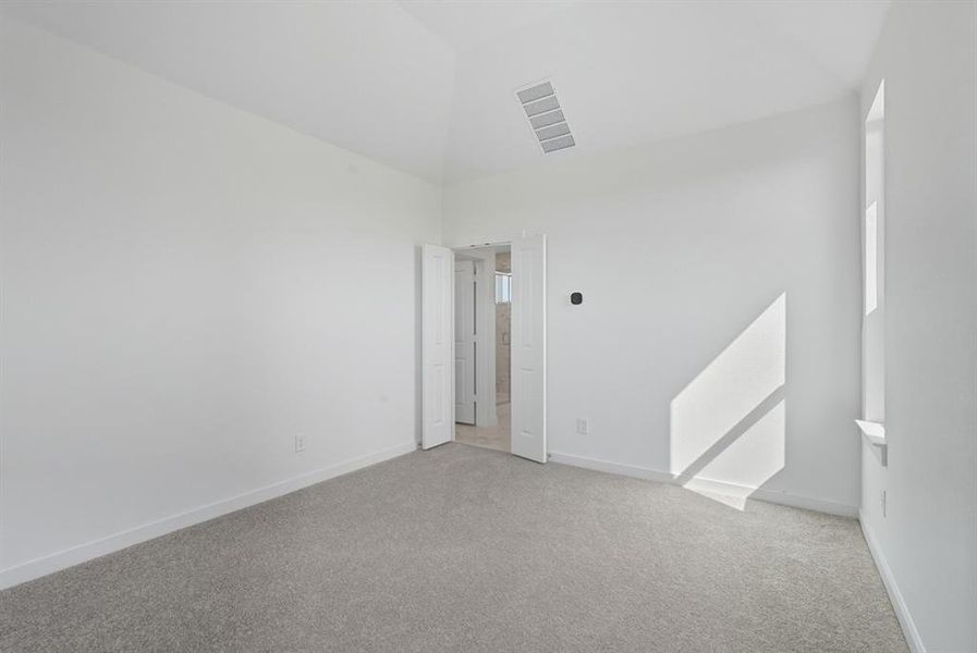 Spacious, unfurnished interior of a new home in Heartland, Heartland (Image 20).