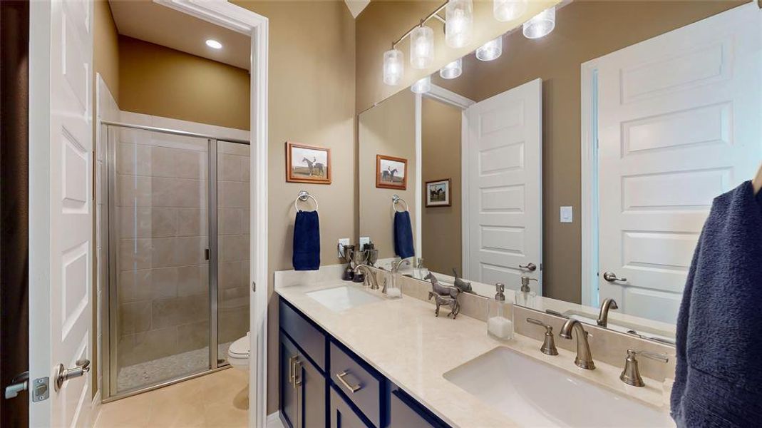 Standing shower