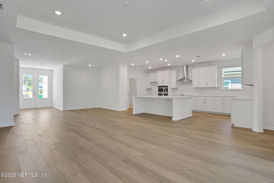 Spacious, unfurnished interior of a new home in , Green Cove Springs (Image 32).