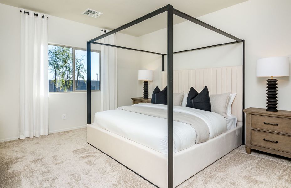 Representative furnished interior of a home built from the Lavender by Centex in Entrada La Coraza at Rancho Sahuarita, Sahuarita (Image 7).