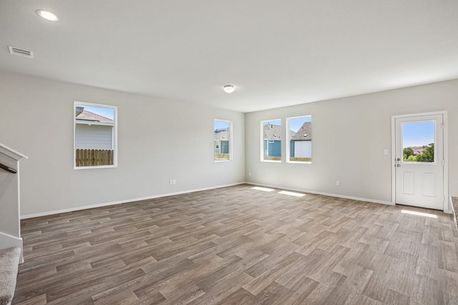 Spacious, unfurnished interior of a new home in Edgebrooke, Pflugerville (Image 14). Spacious, unfurnished interior of a new home in Edgebrooke, Pflugerville (Image 14).
