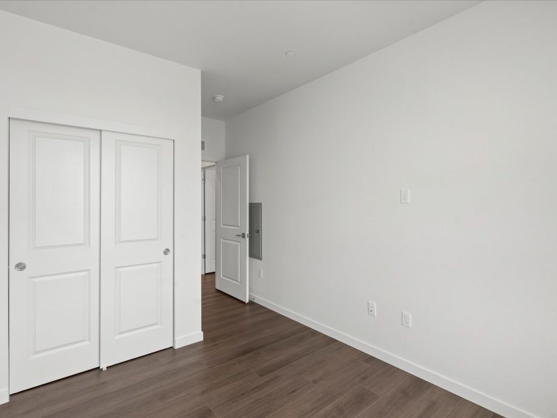 Spacious, unfurnished interior of a new home in Gateway Commons, Denver (Image 22).