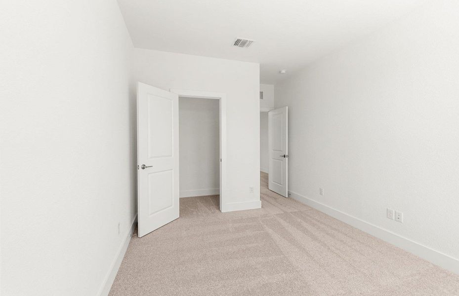 Spacious, unfurnished interior of a new home in Northpoint at Old Settlers, Round Rock (Image 31). Spacious, unfurnished interior of a new home in Northpoint at Old Settlers, Round Rock (Image 31).