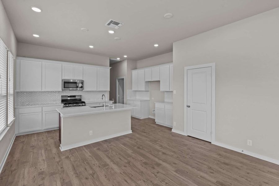 Furnished interior view inside a new home in The Crossvine, Schertz (Image 10). Furnished interior view inside a new home in The Crossvine, Schertz (Image 10).