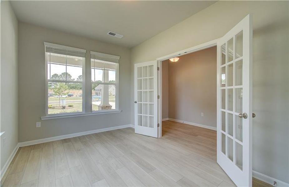 Spacious, unfurnished interior of a new home in Cooper Park, McDonough (Image 12).