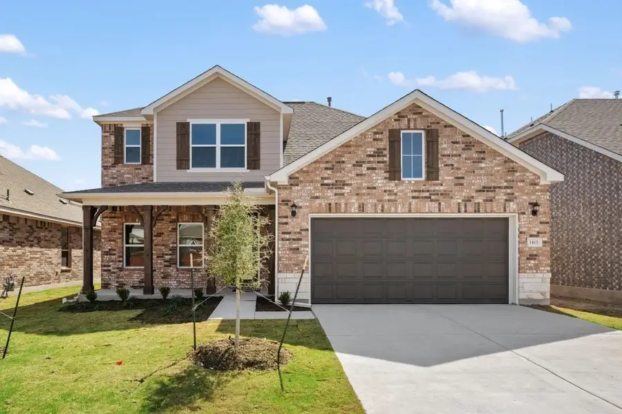Photos are representative images and renderings for illustrative purposes only. Actual structural options and design images of the home may vary.
