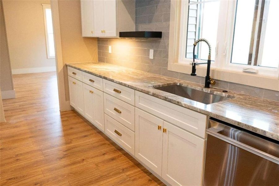 Furnished interior view inside a new home in , Cleveland (Image 6).