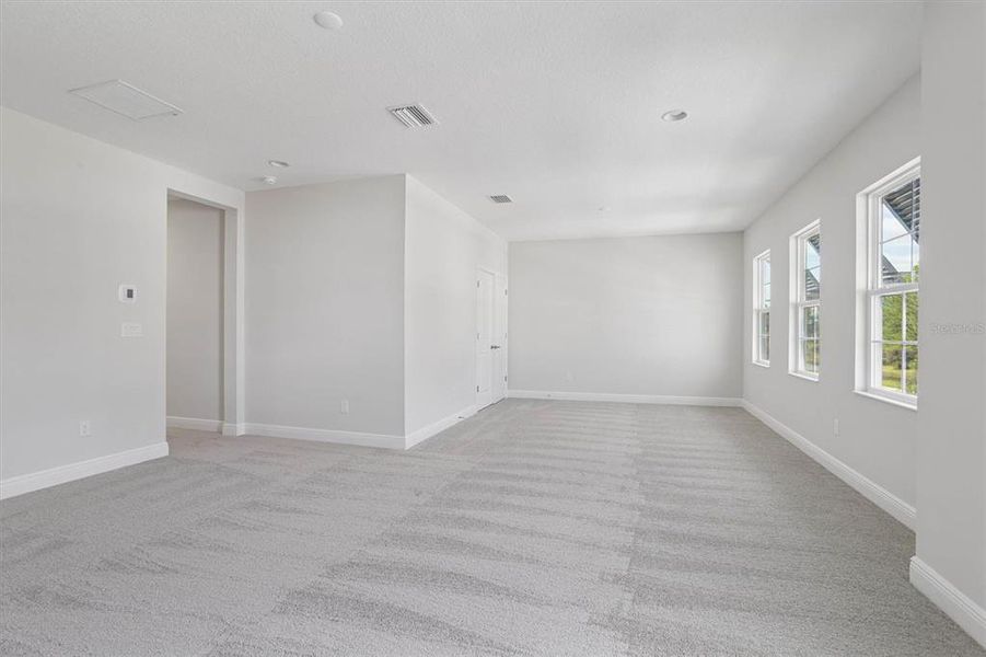 Spacious, unfurnished interior of a new home in Two Rivers, Zephyrhills (Image 33).