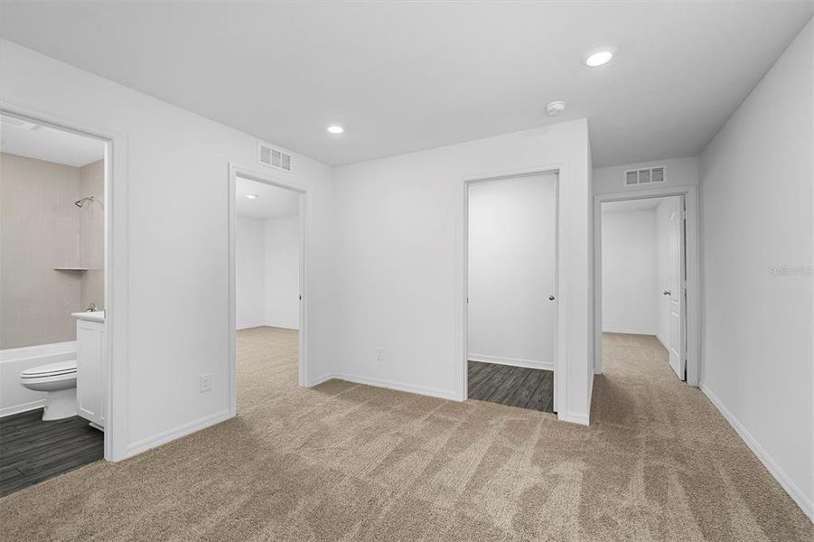 Spacious, unfurnished interior of a new home in , Poinciana (Image 13).