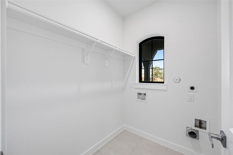 Spacious, unfurnished interior of a new home in , Manvel (Image 30). Spacious, unfurnished interior of a new home in , Manvel (Image 30).