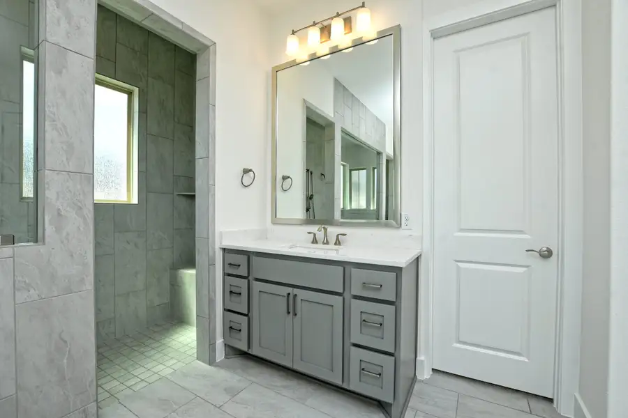 Representative furnished interior of a home built from the Siena III by Giddens Homes in Clearwater Ranch, Liberty Hill (Image 180).