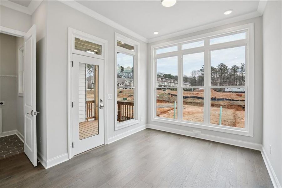 Spacious, unfurnished interior of a new home in Ward's Crossing Townhomes, Johns Creek (Image 18).