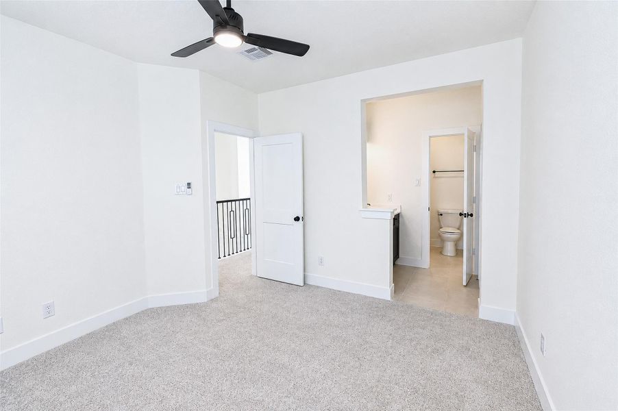 Spacious, unfurnished interior of a new home in , Katy (Image 36).