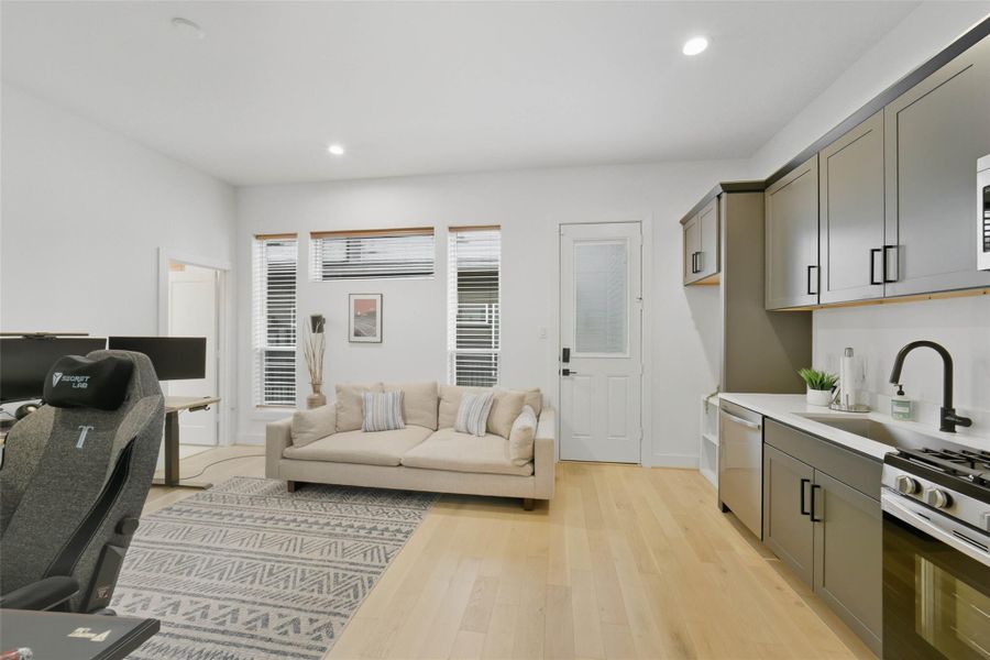 1st floor Guest suite 1st floor Guest suite