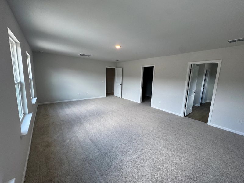 Spacious, unfurnished interior of a new home in Watson Hill, Summerville (Image 18). Spacious, unfurnished interior of a new home in Watson Hill, Summerville (Image 18).