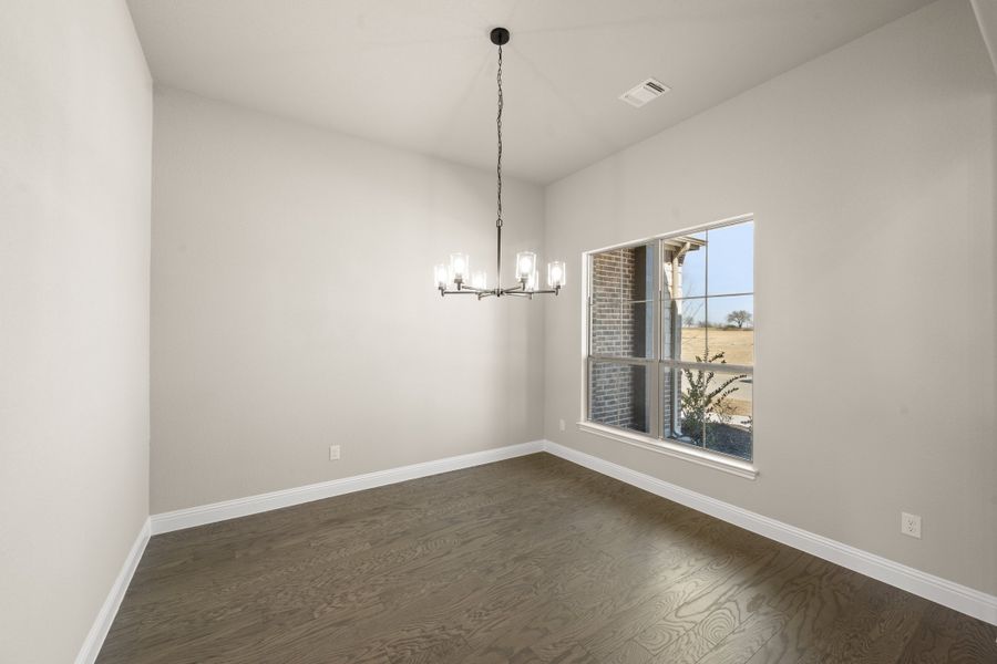 Spacious, unfurnished interior of a new home in Paloma Ranch, Justin (Image 26).