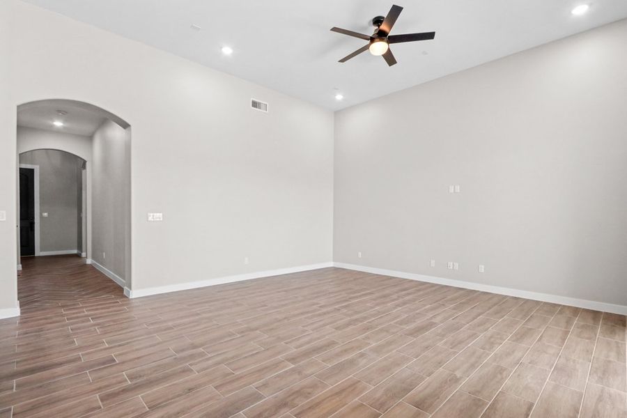 Representative unfurnished interior of a home built from the Torrey Pines by LEH. Homes in Verdancia, El Paso (Image 45).