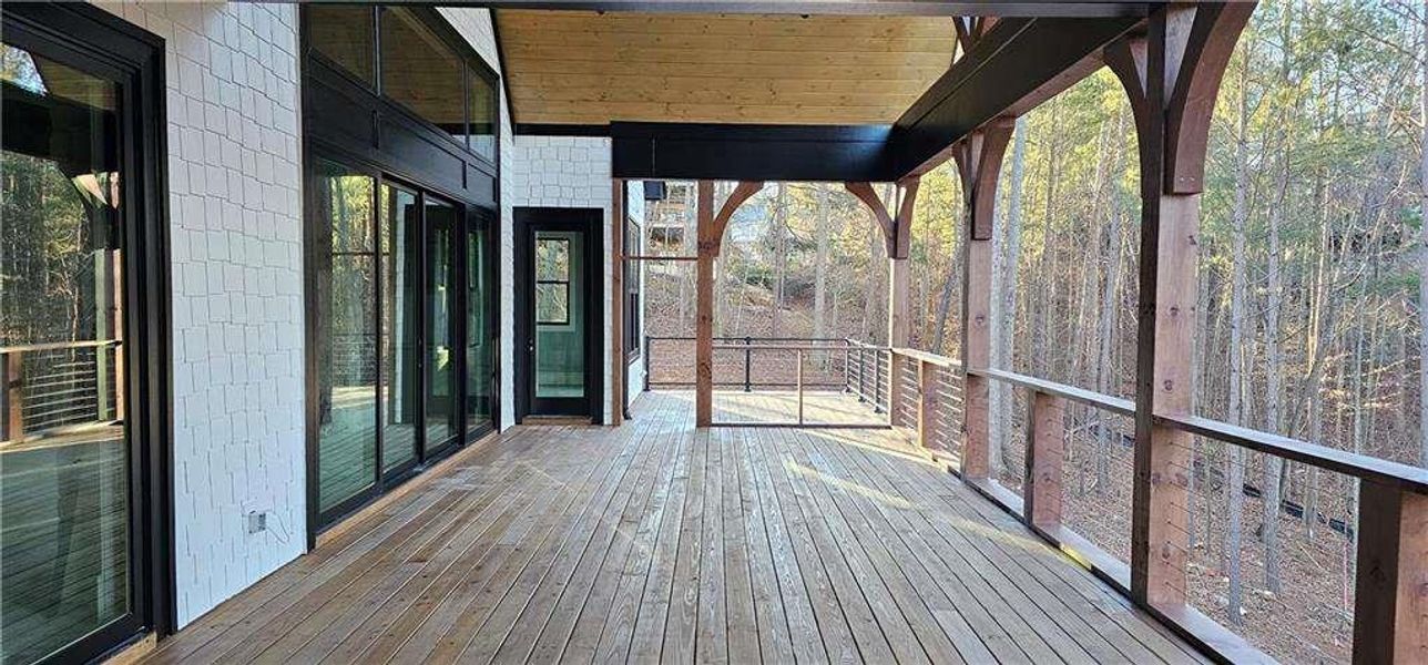 Exterior details and patio area of a home in , Gainesville (Image 28).